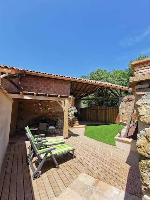 Gite Le Jardin Secret Et Gite Au Temps Suspendu Montpezat  Exterior photo